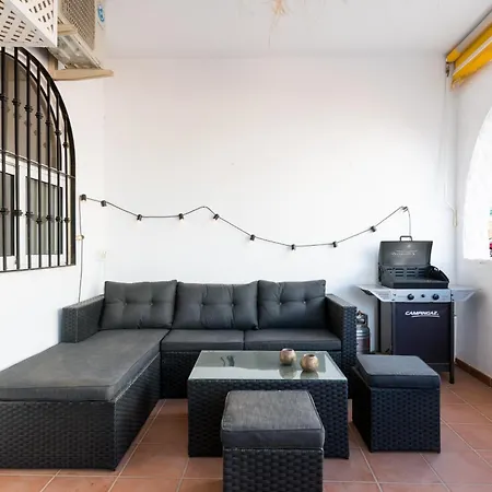 Apartment Tio Charles De June - Charming 2 Bedroom *