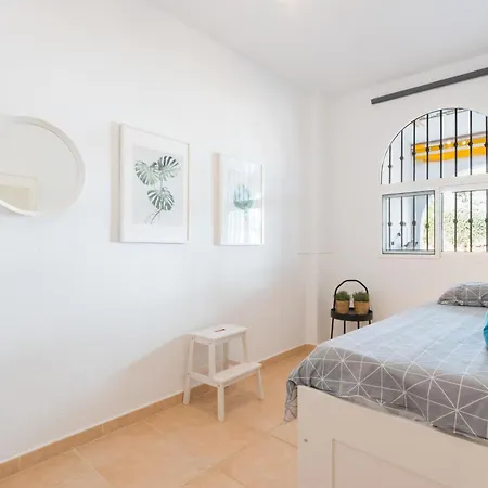 Tio Charles De June - Charming 2 Bedroom