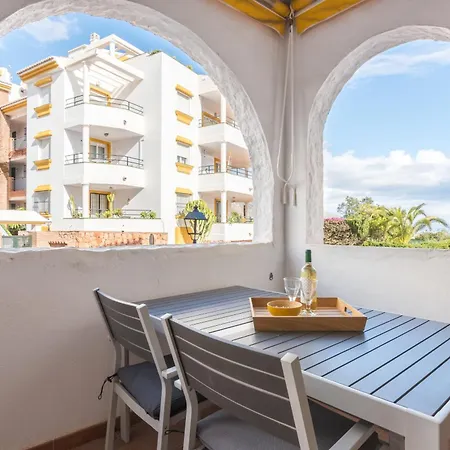Apartment Tio Charles De June - Charming 2 Bedroom Benalmadena