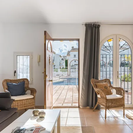 Apartment Tio Charles De June - Charming 2 Bedroom *